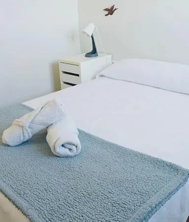 Excelente Habitacion Para Una Persona Con Bano Privado En Piso Compartido Con Una Familia *